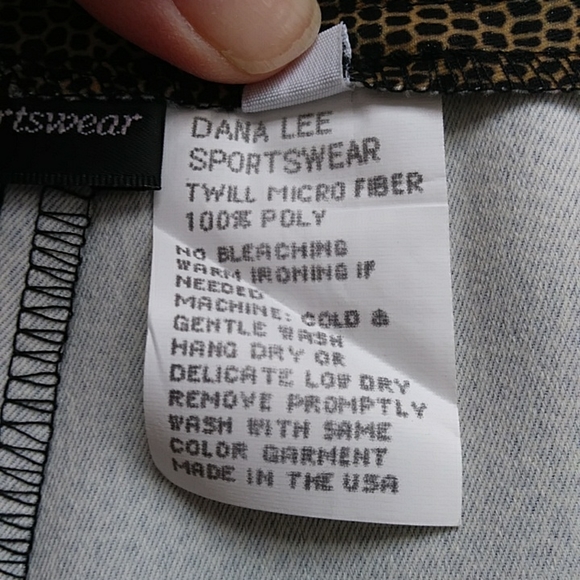 Vtg. Dana Lee Sportswear Pleated Micro Fiber High Waist Shorts - Picture 10 of 14